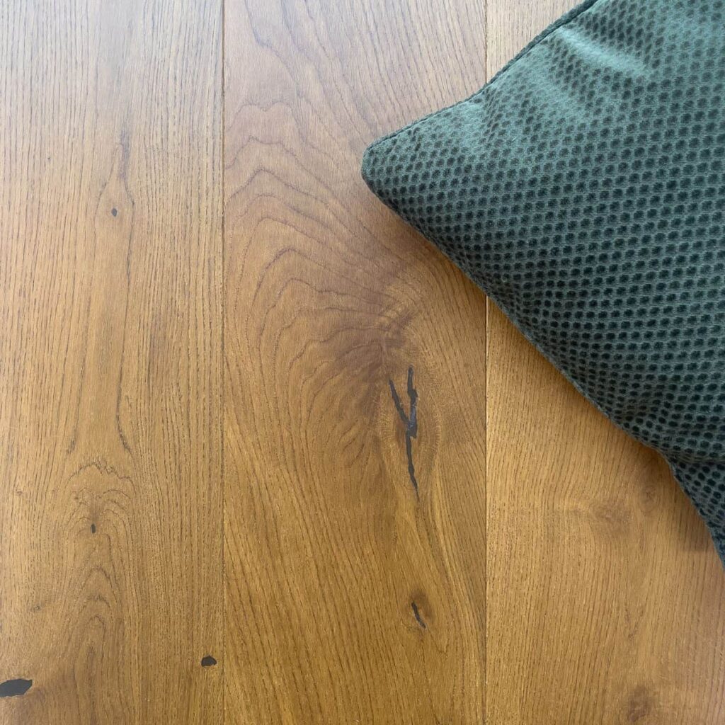 Parkett Eik Hitterdalen XL lagt i interiør